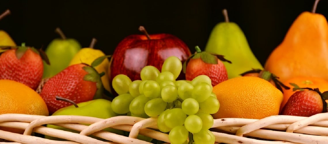frutas em uma cesta