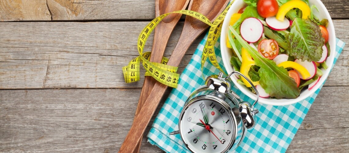 comer mais tarde dificulta perda de peso