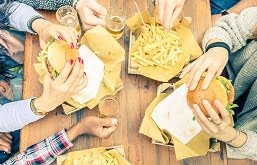 alimentos ultraprocessados aumentam a mortalidade e doenças cardiovasculares