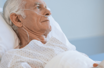 Sarcopenia e outras complicações em pacientes submetidos à cirurgia oncológica de cólon